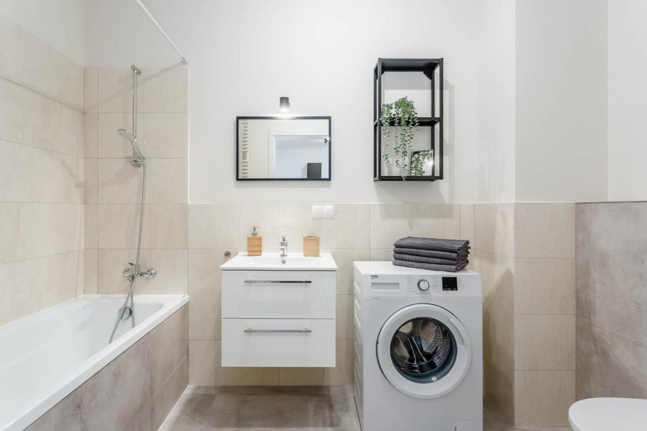Chill Apartments Warsaw Airport エクステリア 写真