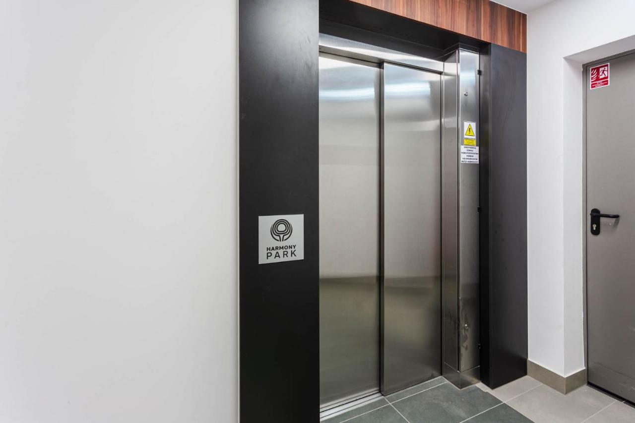 Chill Apartments Warsaw Airport エクステリア 写真