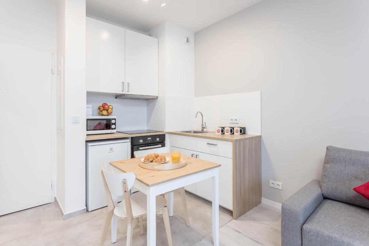 Chill Apartments Warsaw Airport エクステリア 写真