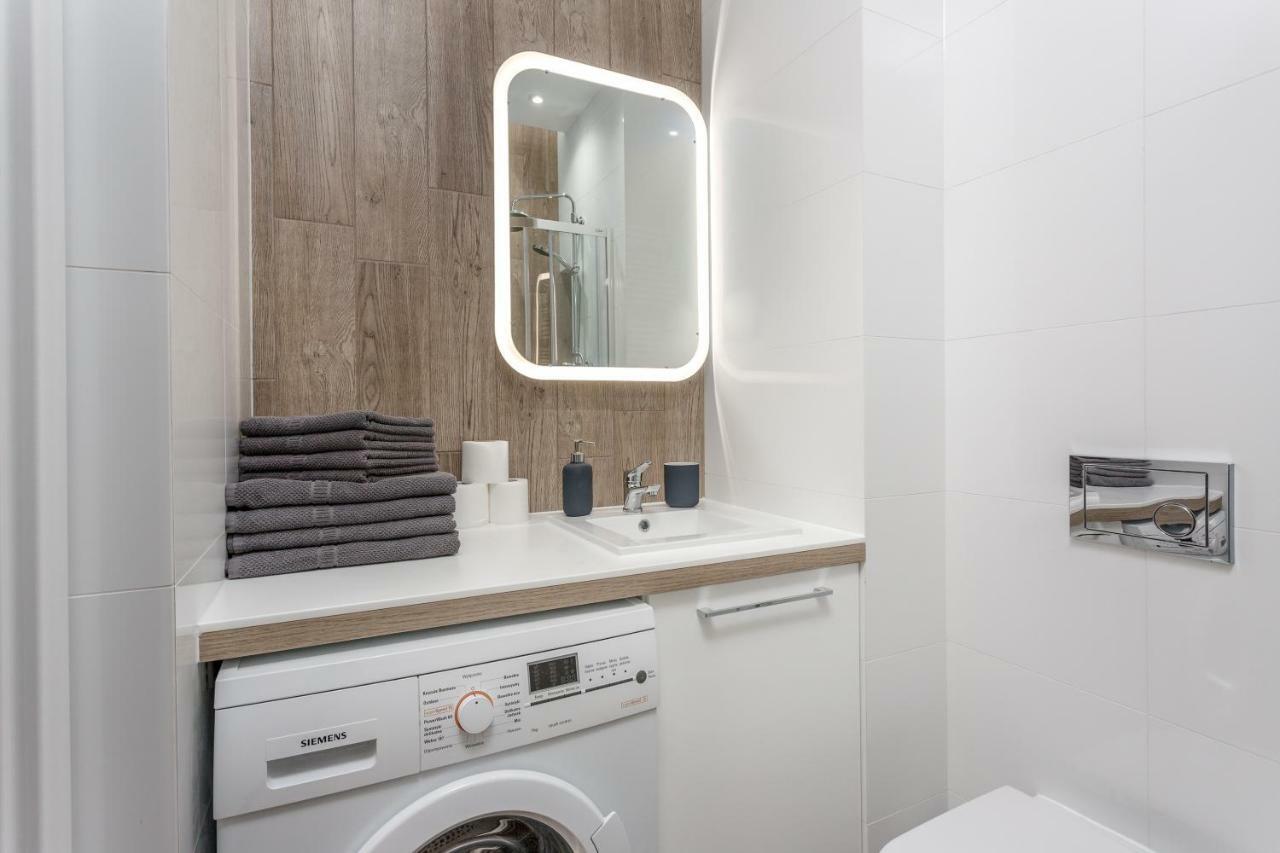 Chill Apartments Warsaw Airport エクステリア 写真